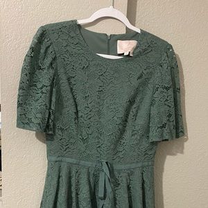 Green , size 8